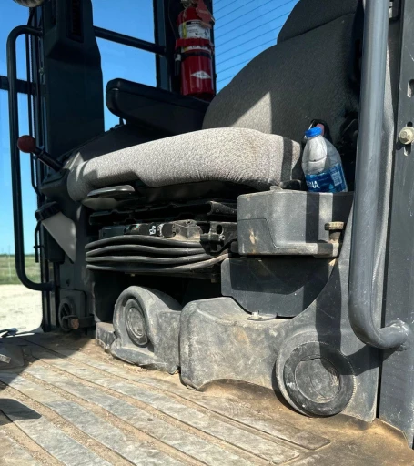2013 John Deere 772G motor grader