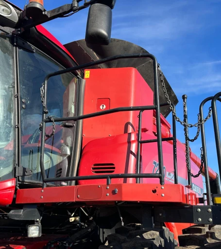 2013 Case IH 7230 2WD Combine