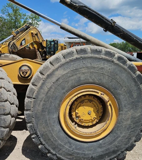 2013 Caterpillar 740B haul truck