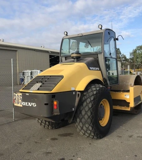 2011 VOLVO SD160 DX