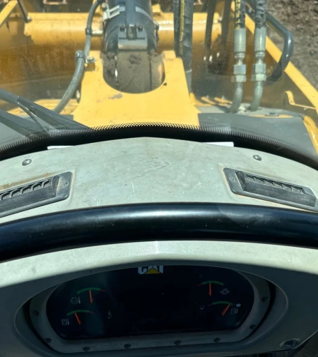 2016 Caterpillar 953D track loader