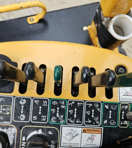 2014 Vermeer RTX1250 cable plow