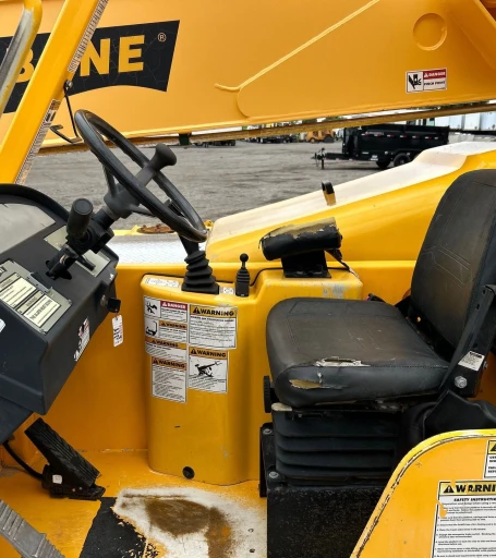 2010 Pettibone 944 telehandler