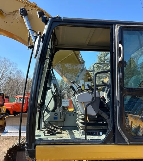 2015 Caterpillar 323FL excavator