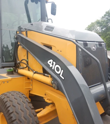 2015 John Deere 410L backhoe