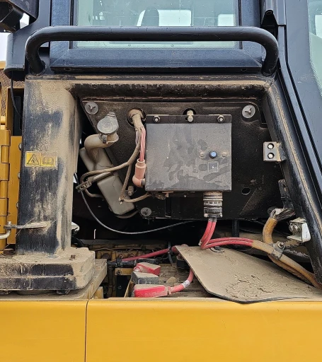 2015 Caterpillar 963D track loader