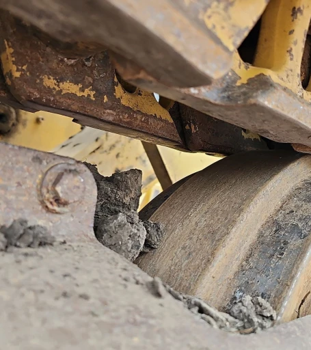 2015 Caterpillar 963D track loader