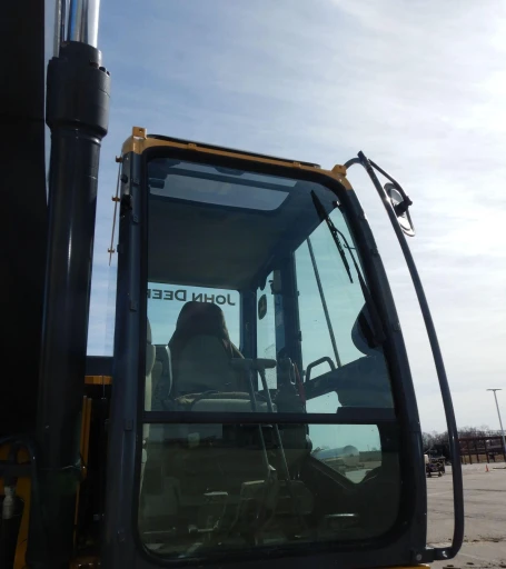 2011 John Deere 240DLC excavator