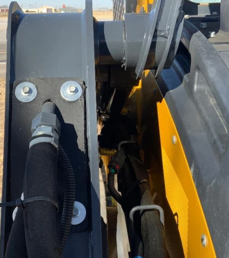 2021 John Deere 325G Skid Steer