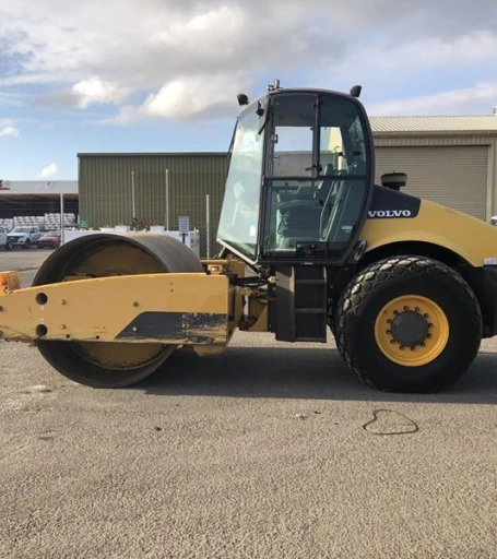2011 VOLVO SD160 DX