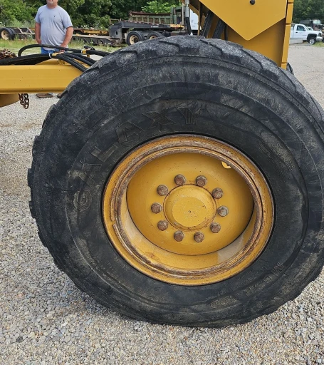 2013 Caterpillar 12M2 VHP Plus motor grader