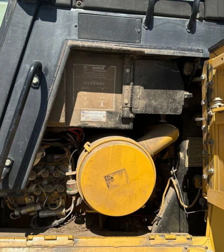 2002 Caterpillar 953C track loader