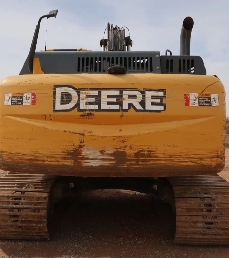 2015 John Deere 210G LC  excavator