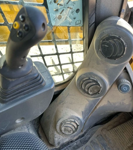 2022 Caterpillar 299D3XE tracked skid steer loader