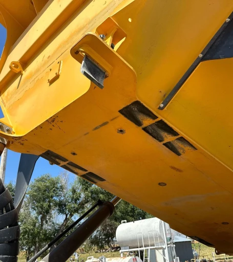 2011 Volvo A40F haul truck