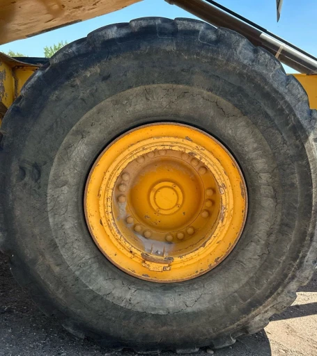 2011 Volvo A40F haul truck