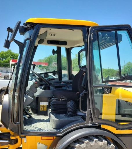 2022 JCB 407 wheel loader