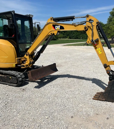 2016 Caterpillar 303E Mini Excavator