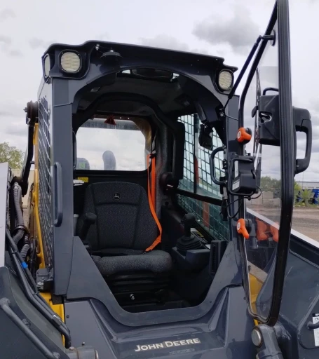 2022 John Deere 330G skid steer loader
