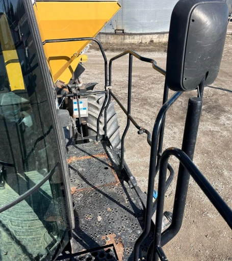 2013 Rogator RG1100 applicator