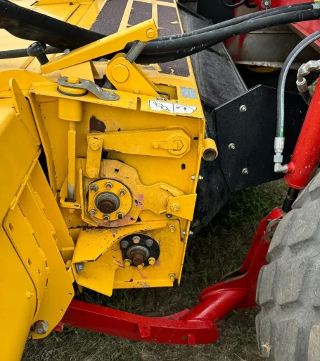 2014 New Holland Speedrower 240 Self-Propelled Windrower