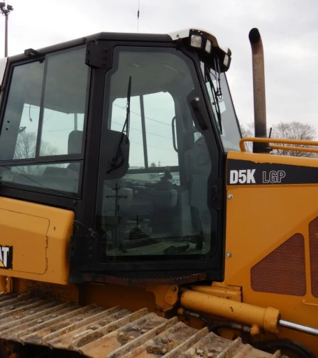 2011 Caterpillar D5K LGP dozer