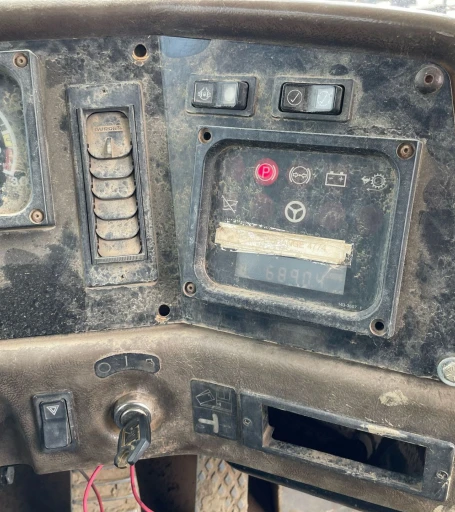 2000 Caterpillar D300E Series II water wagon