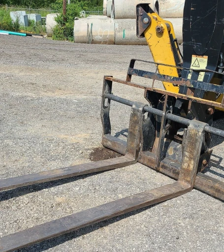 2017 Caterpillar TL1255D telehandler