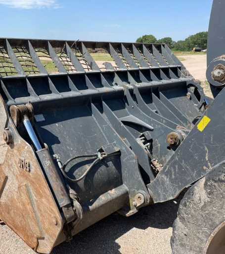 2013 John Deere 624K wheel loader