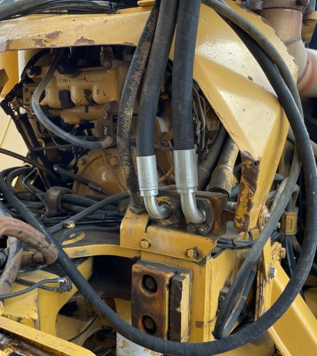 2000 Caterpillar D300E Series II water wagon