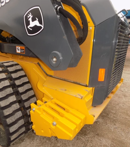 2019 John Deere 333G tracked skid steer loader1