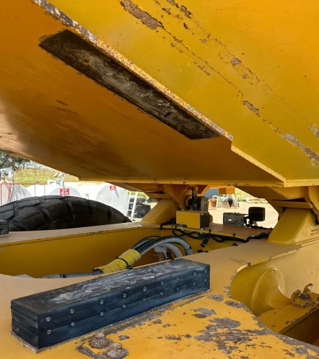 2011 Volvo A40F haul truck