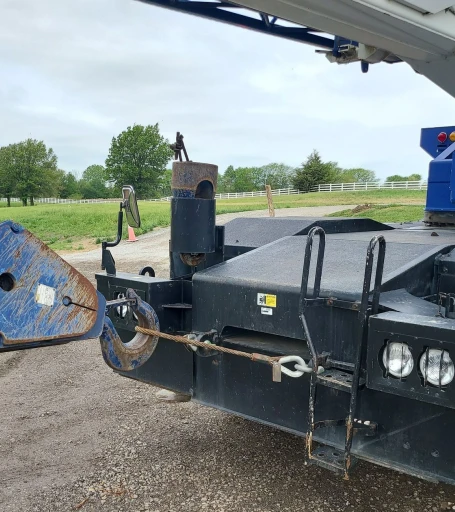 2011 Tadano GR300XL crane