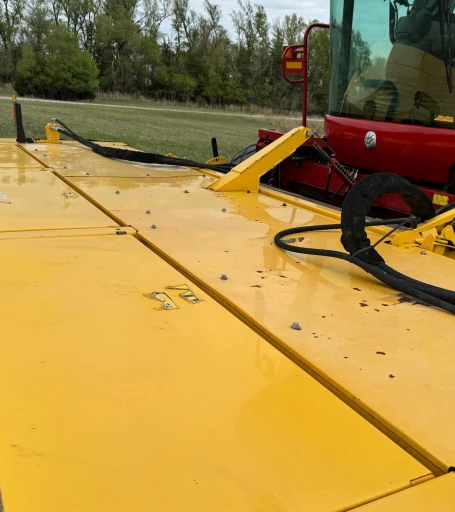 2014 New Holland Speedrower 240 Self-Propelled Windrower