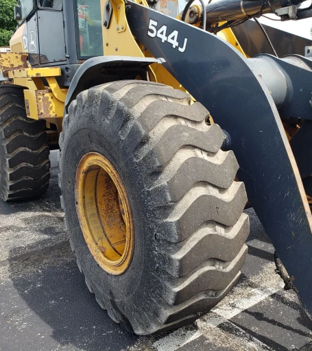 2004 John Deere 544J wheel loader