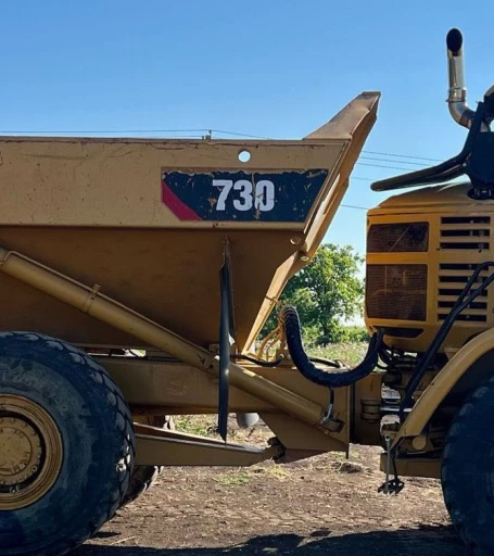 2002 Caterpillar 730 haul truck