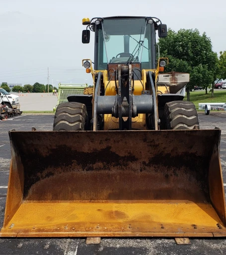2004 John Deere 544J wheel loader