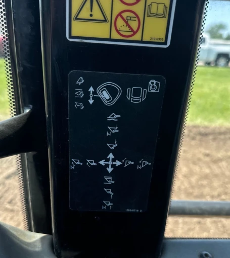 2016 Caterpillar 953D track loader