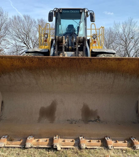 2011 John Deere 844K wheel loader
