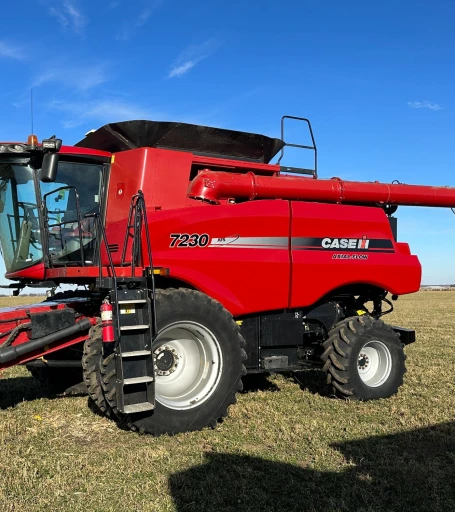 2013 Case IH 7230 2WD Combine