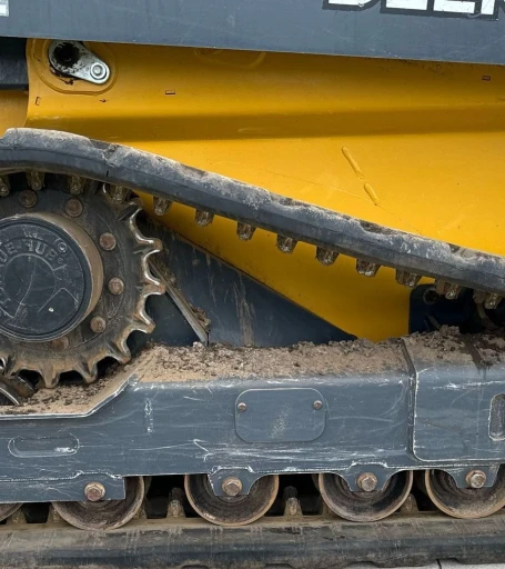 2021 John Deere 325g tracked skidsteer