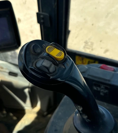 2014 Komatsu WA270-7 wheel loader