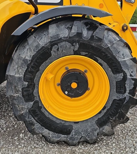 2023 JCB 542-70AG telehandler