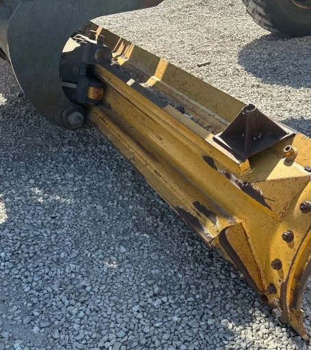 2013 John Deere 772G motor grader