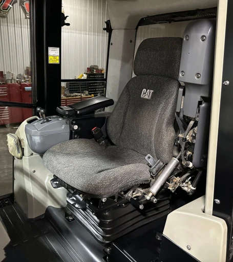 2016 Caterpillar 953D track loader