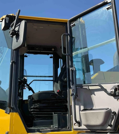 2019 Komatsu WA270-8 Wheel Loader