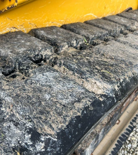 2017 John Deere 333G skid steer loader
