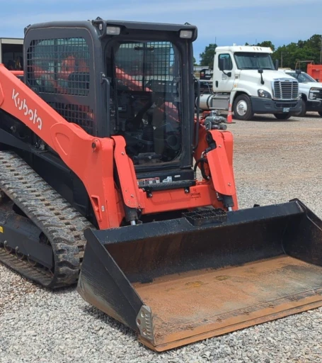 2022 Kubota SVL97-2 tracked skid steer loader