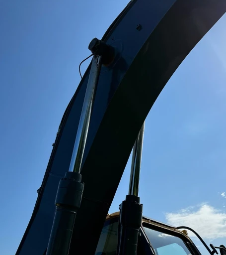 2014 John Deere 250G LC excavator