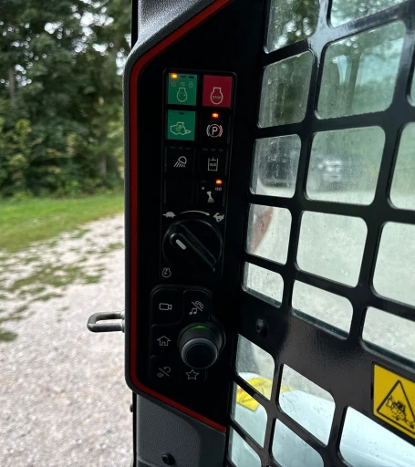 2022 Bobcat T76 R-Series tracked skid steer loader